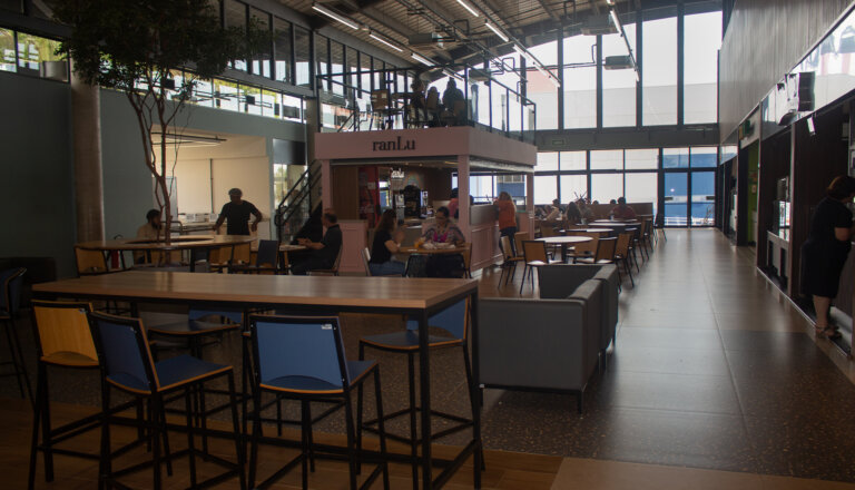 Portfólio Grupo Trevisan 1920×1100 0001 Praça de Alimentação PUC I Campinas Grupo Trevisan (1)